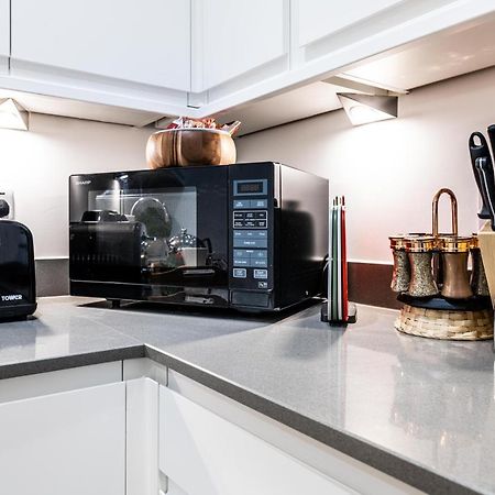 Mission Wave - Venture Apartment Staines-upon-Thames Екстер'єр фото