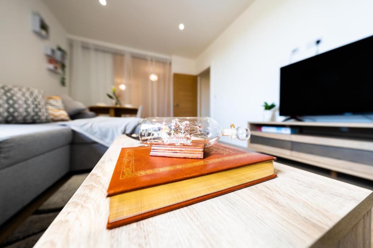 Mission Wave - Venture Apartment Staines-upon-Thames Екстер'єр фото