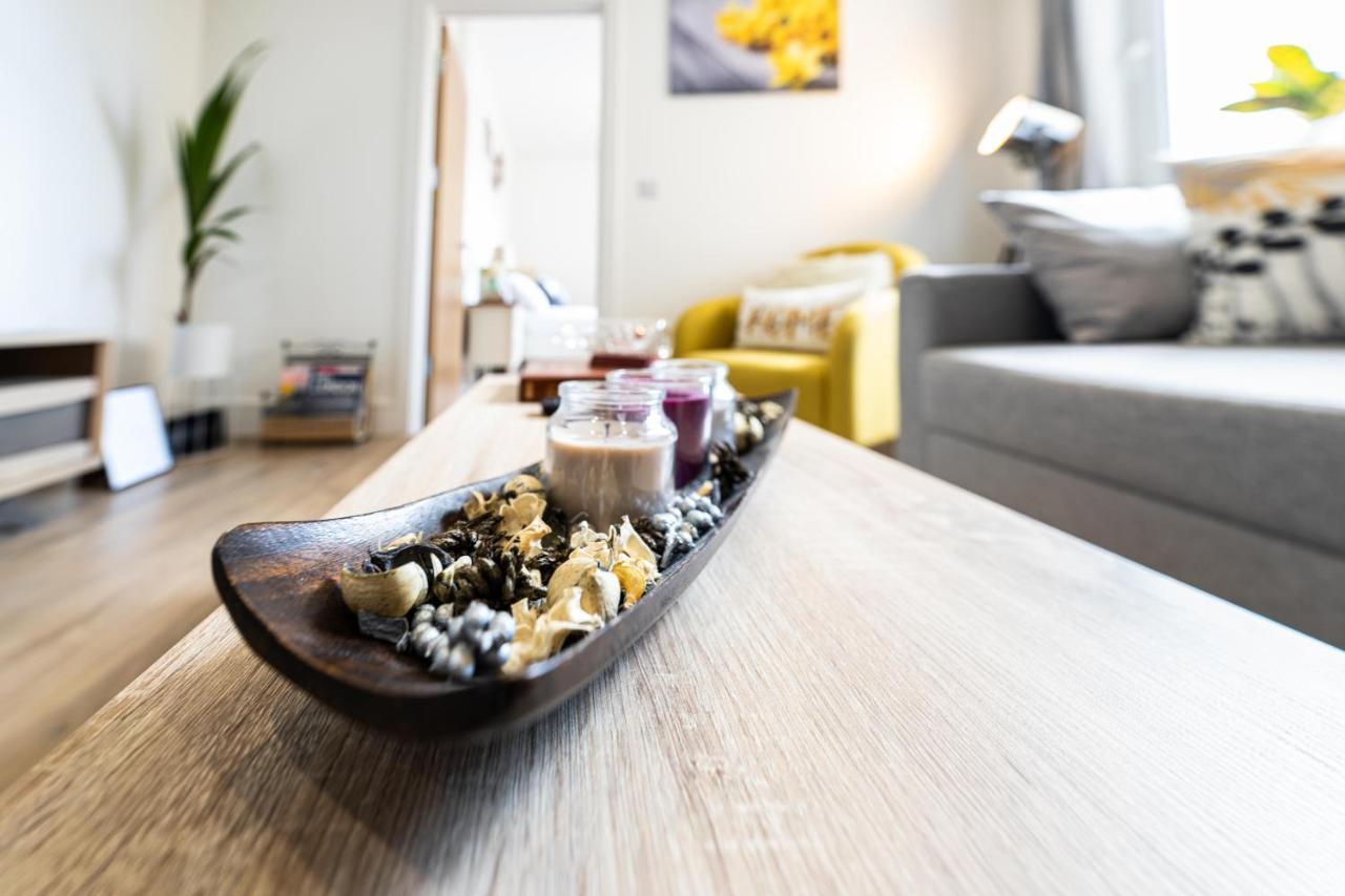 Mission Wave - Venture Apartment Staines-upon-Thames Екстер'єр фото