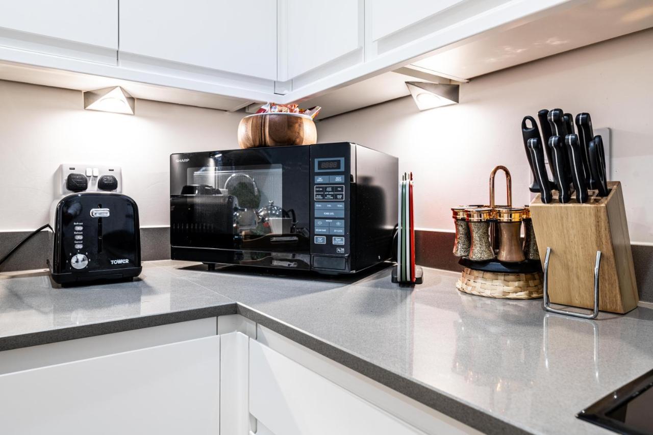 Mission Wave - Venture Apartment Staines-upon-Thames Екстер'єр фото