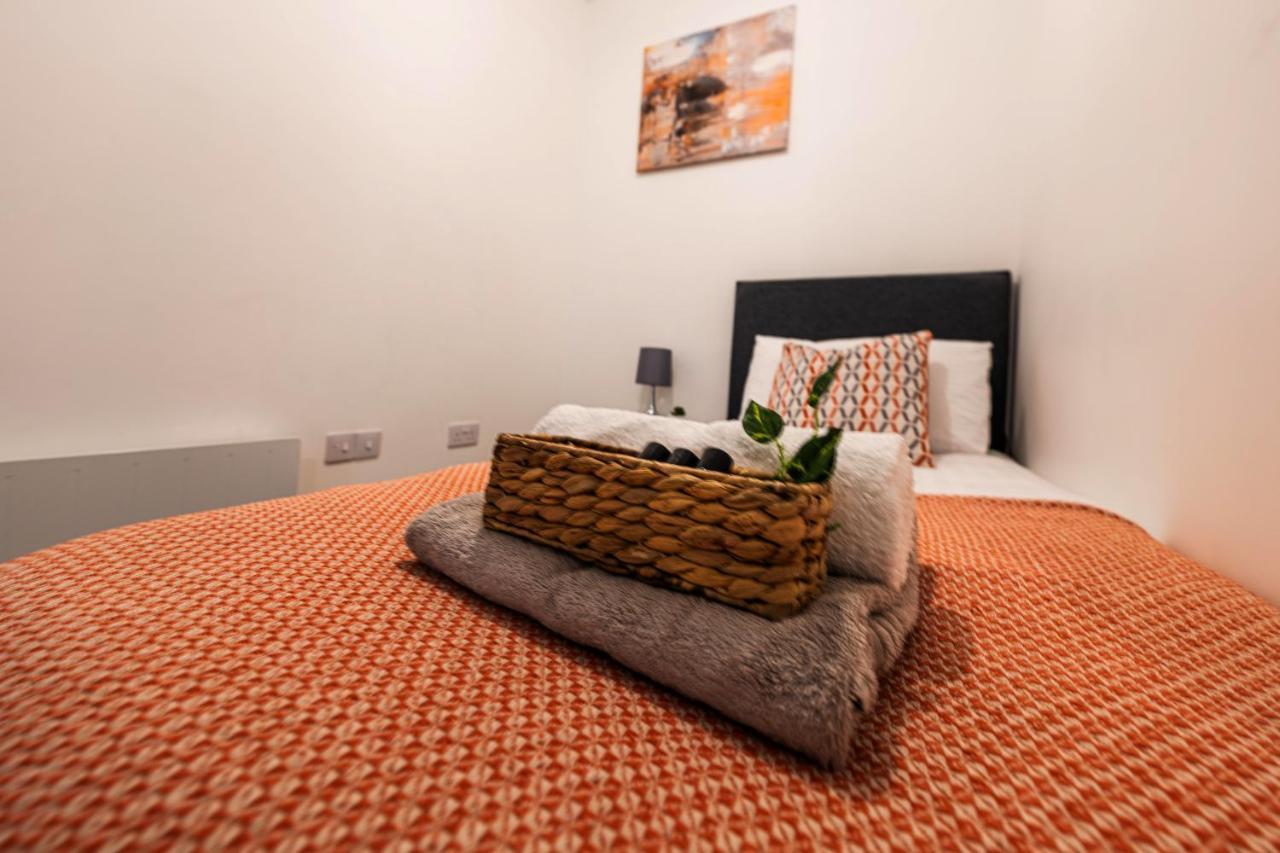 Mission Wave - Venture Apartment Staines-upon-Thames Екстер'єр фото