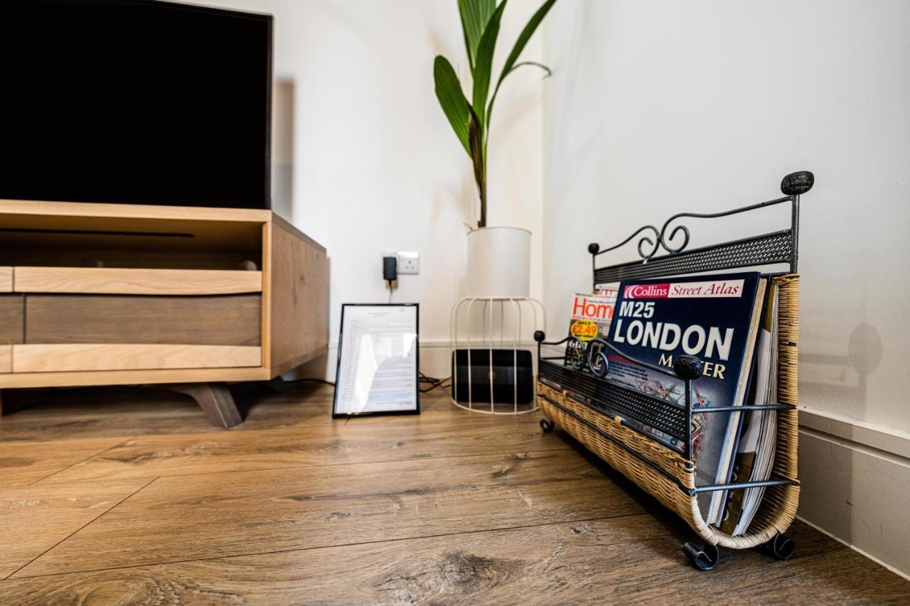 Mission Wave - Venture Apartment Staines-upon-Thames Екстер'єр фото