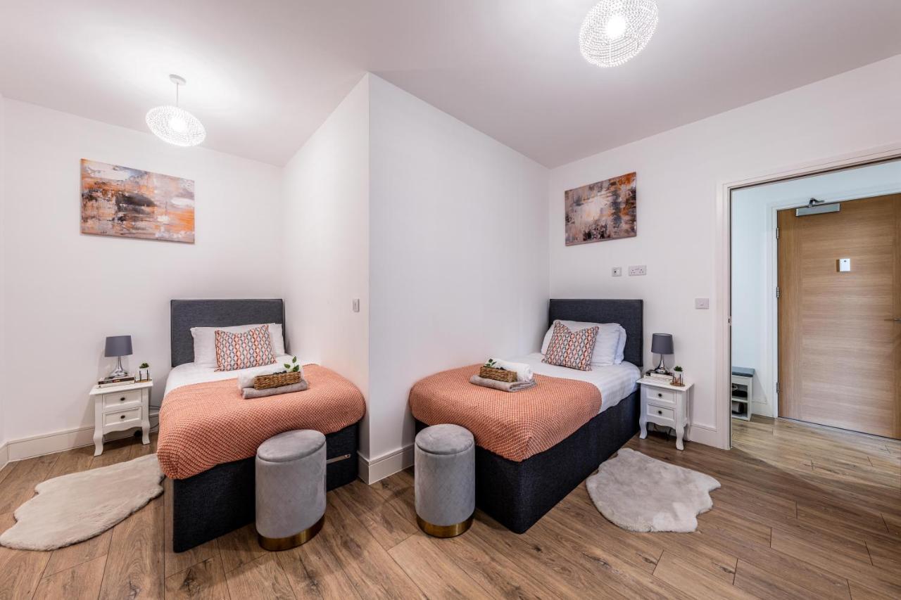 Mission Wave - Venture Apartment Staines-upon-Thames Екстер'єр фото