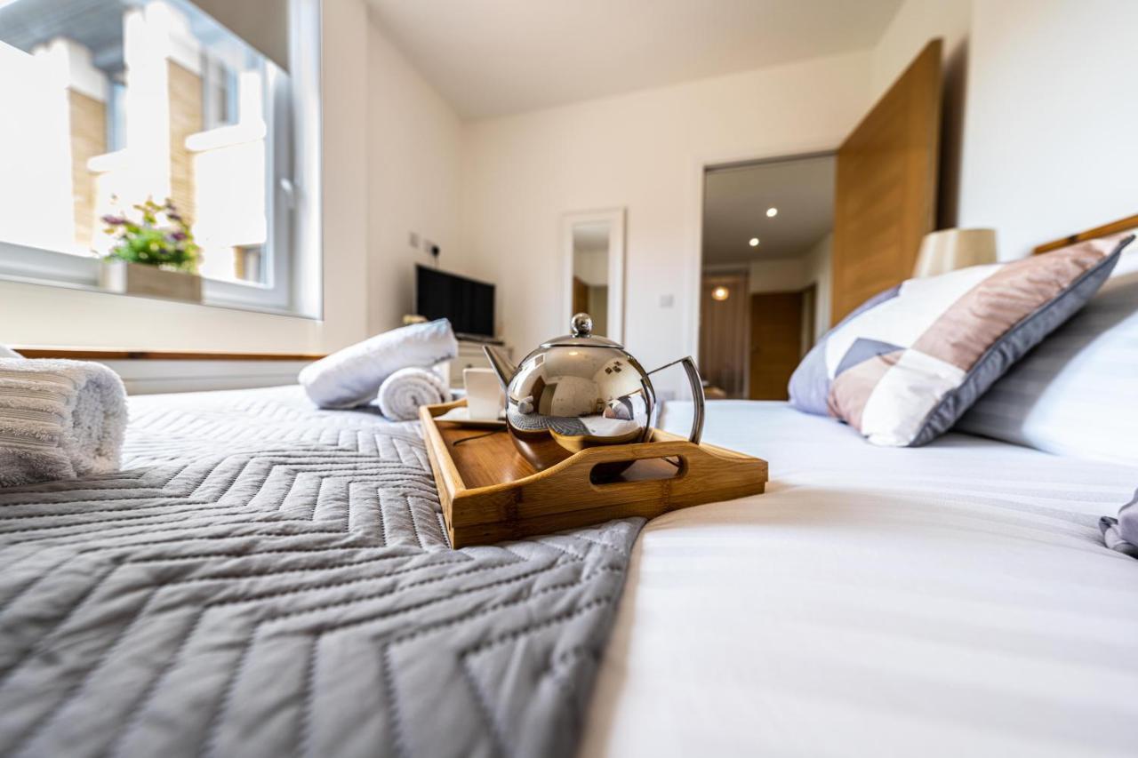Mission Wave - Venture Apartment Staines-upon-Thames Екстер'єр фото